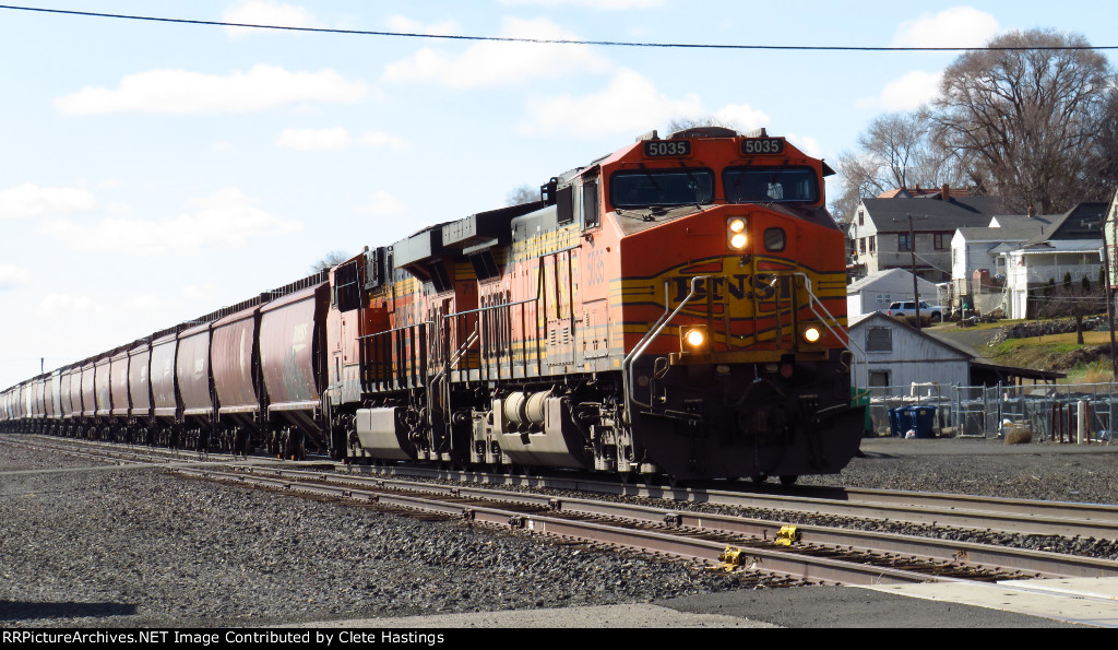 BNSF 5035 east